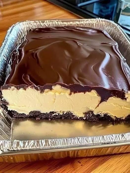 “I Can’t Keep It in the House!”: The Decadent No-Bake Chocolate Eclairs Cake My Friends Keep Begging Me to Make