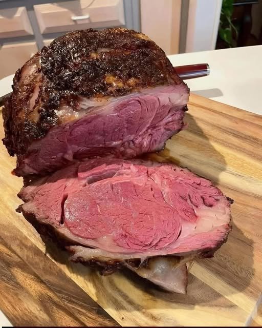 What is Your First Thought When You See This Prime Rib? The Secret to a Show-Stopping Roast