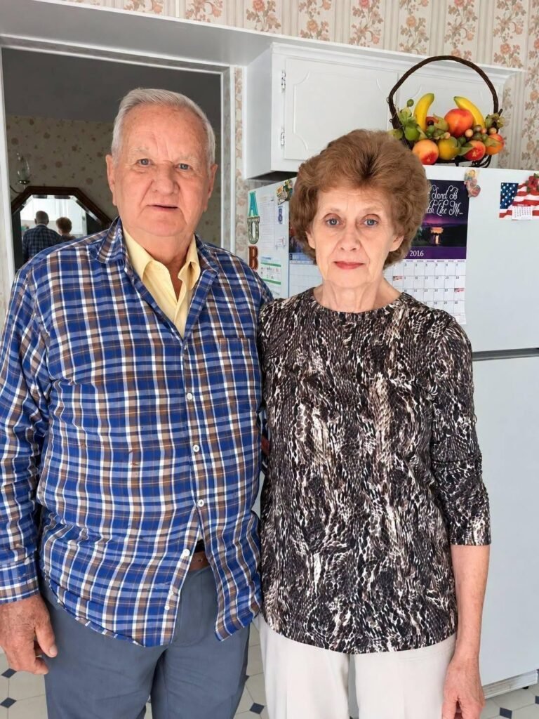 My 82-year-old mother told the doctor at the hospital, “My husband hasn’t allowed me to eat bread or use salt for 30 years. If he saw even a small piece of bread in my hand, he would take it away from me.” The doctor slowly put down his pen and asked my father to leave the room