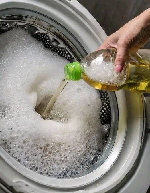 Vinegar is the key to whiter whites and softer towels, but most use it wrong. Here’s the right way to use it.